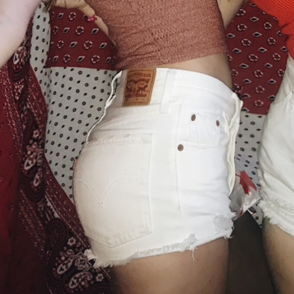 White Levi's 501 Size W27 from Free People - Picture 9 of 12